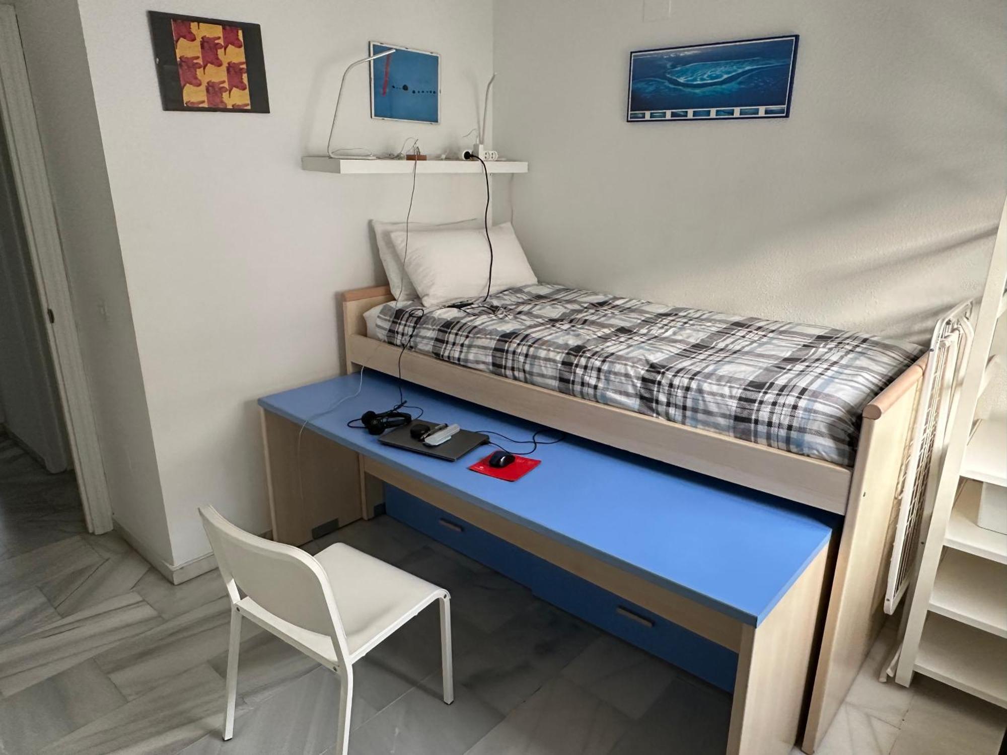 El Cortijuelo. Magnificent Triplex Terraced House With Rooftop Of 18M2, Overlooking The Sea. Parking Torremolinos Zewnętrze zdjęcie