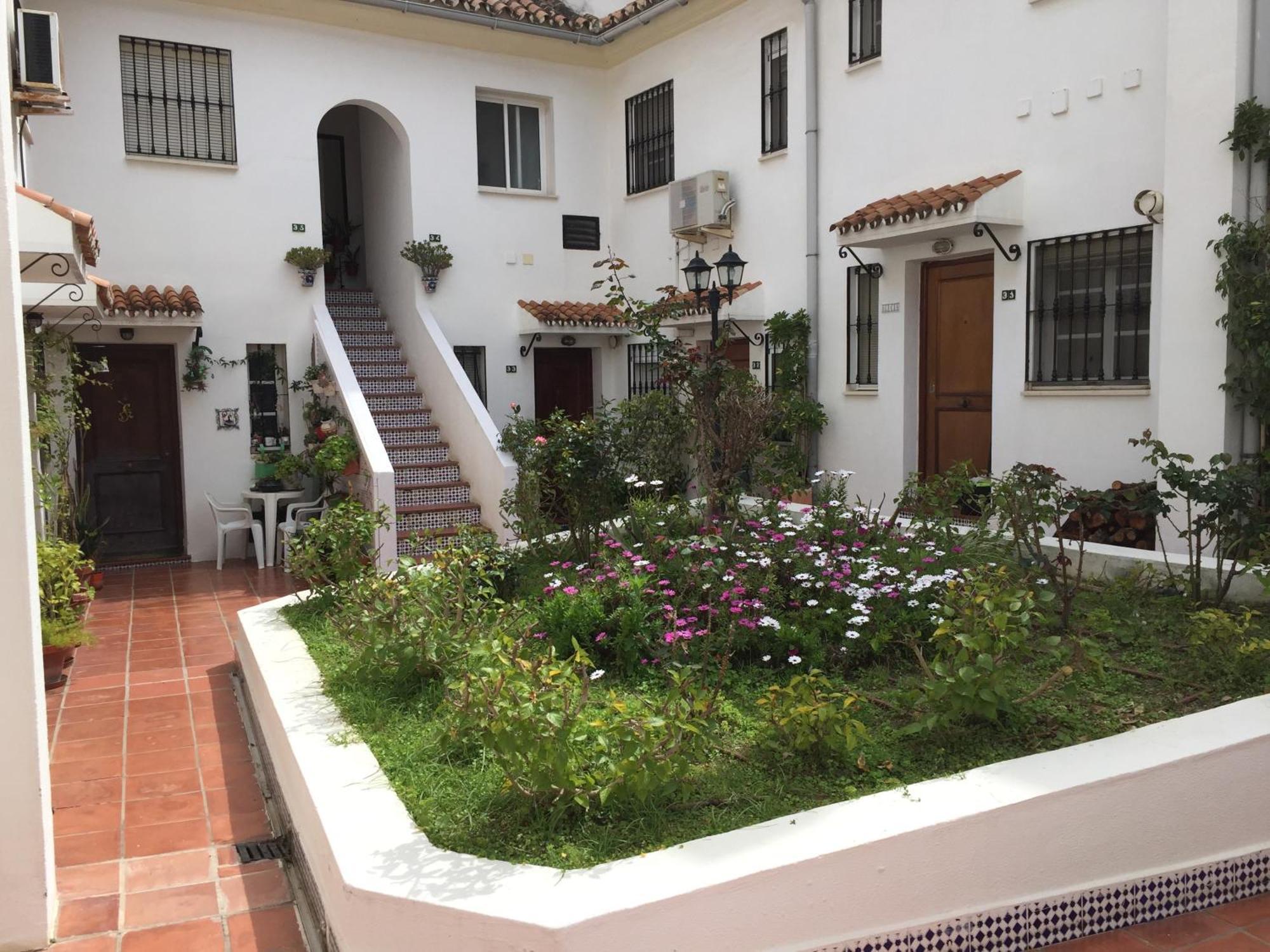El Cortijuelo. Magnificent Triplex Terraced House With Rooftop Of 18M2, Overlooking The Sea. Parking Torremolinos Zewnętrze zdjęcie